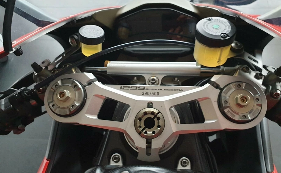 Angebot Ducati 1299 Superleggera Bild 7: Angebot Ducati 1299 Superleggera