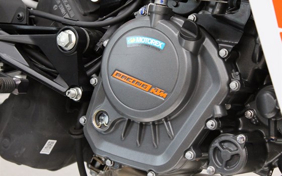 Motorrad Occasion KTM RC 125 - Bild 8