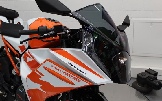 Motorrad Occasion KTM RC 125 - Bild 9