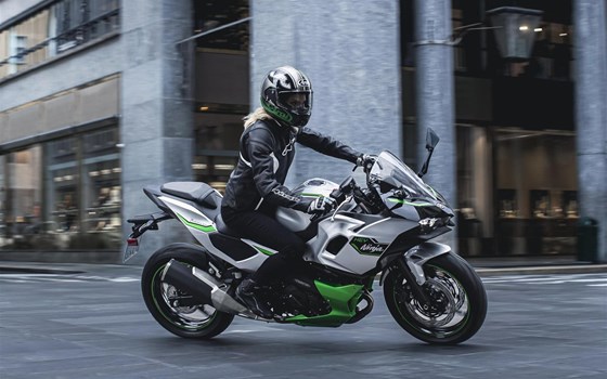 Neufahrzeug Kawasaki Ninja 7 Hybrid - Bild 8