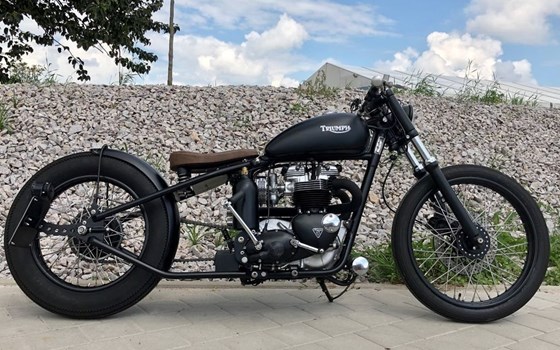 Gebrauchtmotorrad Triumph Bonneville Bobber Black - Bild 2