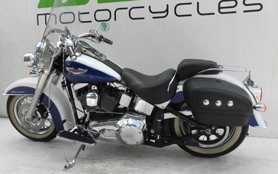 Gebrauchtmotorrad Harley-Davidson Softail Deluxe FLSTN - Bild 3