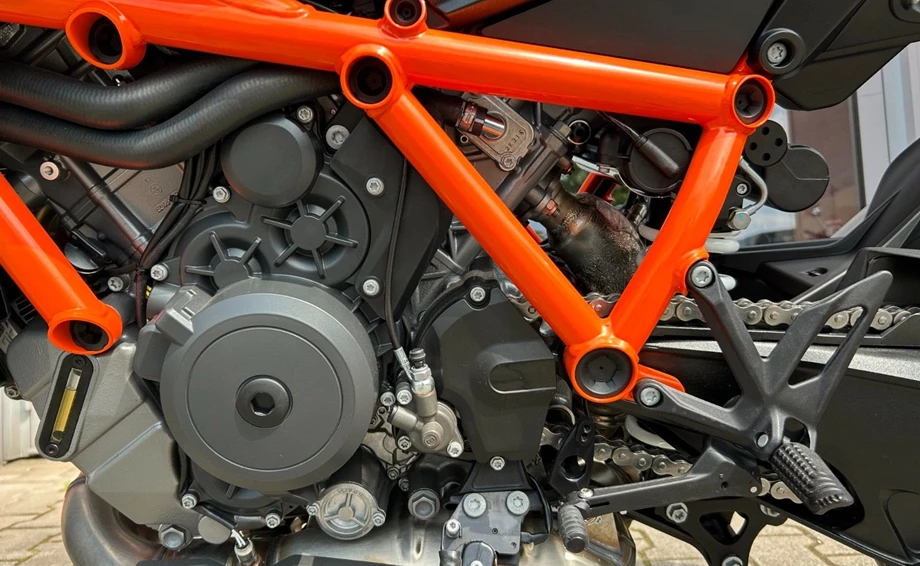 Angebot KTM 1290 Super Duke R EVO Bild 9: Angebot KTM 1290 Super Duke R EVO