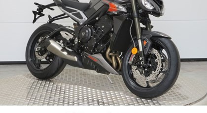 Neumotorrad Triumph Street Triple 765 RS