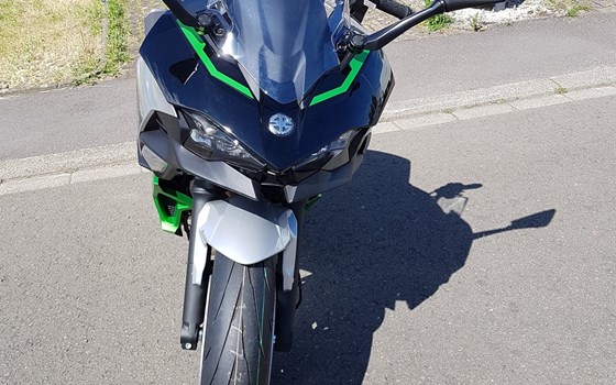 Neufahrzeug Kawasaki Ninja 7 Hybrid - Bild 2