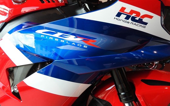 Neufahrzeug Honda CBR1000RR-R Fireblade - Bild 6