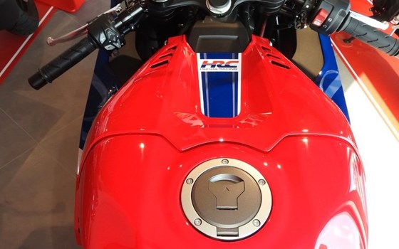 Neufahrzeug Honda CBR1000RR-R Fireblade - Bild 7