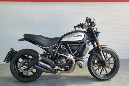 Ducati Scrambler Icon Dark