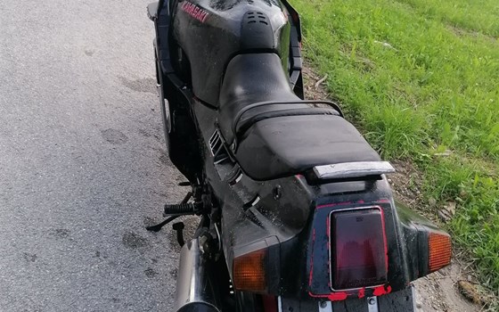 Gebrauchtmotorrad Kawasaki GPZ 900 R - Bild 3 Gebrauchtmotorrad Kawasaki GPZ 900 R - Bild 3