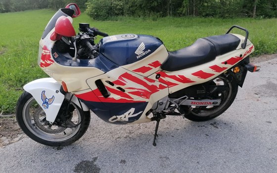 Gebrauchtmotorrad Honda CBR 500 F - Bild 1 Gebrauchtmotorrad Honda CBR 500 F - Bild 1