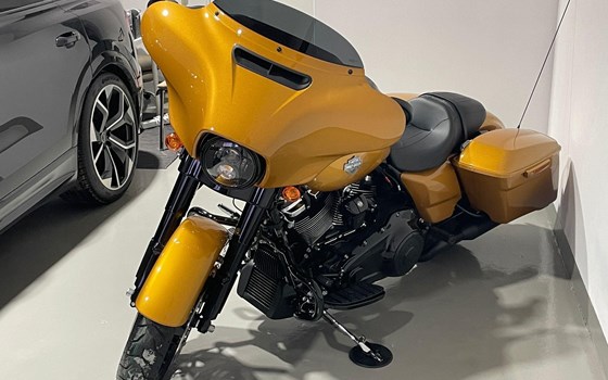 Gebrauchtmotorrad Harley-Davidson Touring Street Glide Special FLHXS - Bild 4 Gebrauchtmotorrad Harley-Davidson Touring Street Glide Special FLHXS - Bild 4
