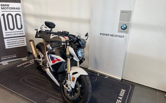 Gebrauchtmotorrad BMW S 1000 R - Bild 1 Gebrauchtmotorrad BMW S 1000 R - Bild 1