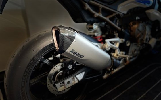 Gebrauchtmotorrad BMW S 1000 R - Bild 7 Gebrauchtmotorrad BMW S 1000 R - Bild 7