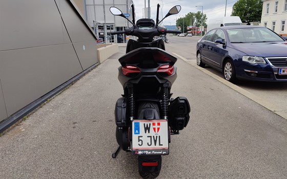 Gebrauchtmotorrad Piaggio Beverly 400 S - Bild 5 Gebrauchtmotorrad Piaggio Beverly 400 S - Bild 5