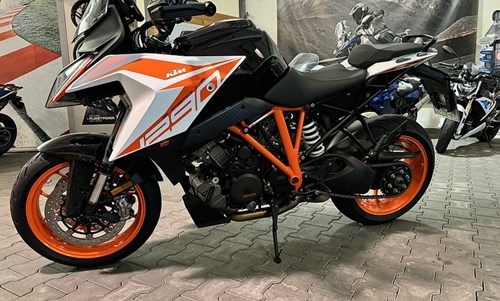 KTM 1290 Super Duke GT