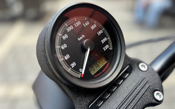 Gebrauchtmotorrad Harley-Davidson Sportster XL 1200 N Nightster - Bild 5 Gebrauchtmotorrad Harley-Davidson Sportster XL 1200 N Nightster - Bild 5