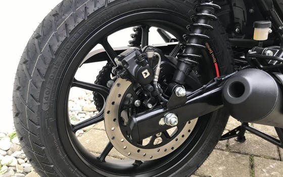 Neufahrzeug Royal Enfield HNTR 350 - Bild 11