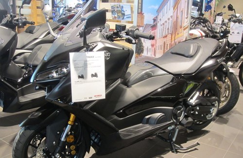 Neumotorrad Yamaha TMAX Tech MAX