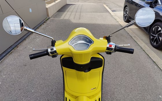 Neufahrzeug Vespa Primavera 125 S - Bild 6 Neufahrzeug Vespa Primavera 125 S - Bild 6
