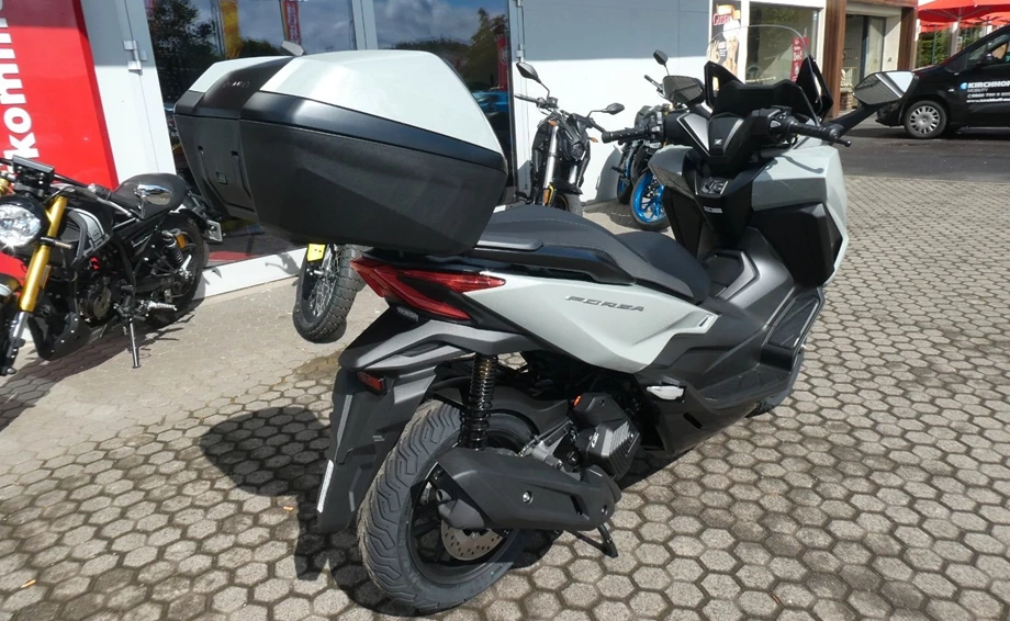 Angebot Honda Forza 125 Bild 9: Angebot Honda Forza 125