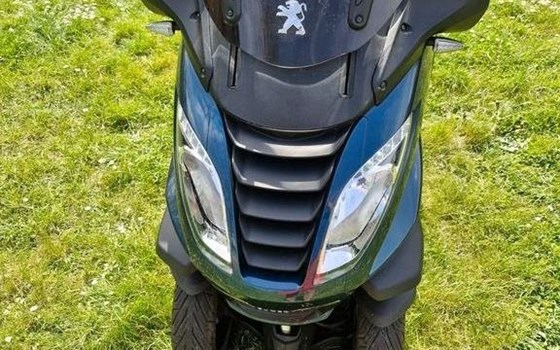Gebrauchtmotorrad Peugeot Metropolis 400 - Bild 3