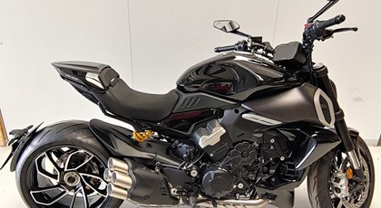 Neumotorrad Ducati Diavel V4