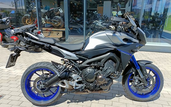 Gebrauchtmotorrad Yamaha MT-09 - Bild 2 Gebrauchtmotorrad Yamaha MT-09 - Bild 2