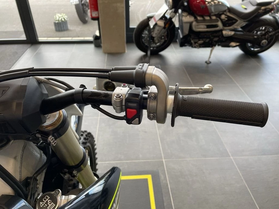 Angebot Triumph TF 250-X Bild 12: Angebot Triumph TF 250-X