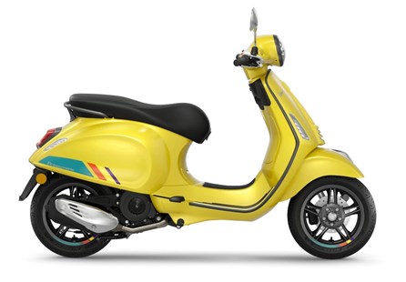 Vespa Primavera 125 S (Giallo Curioso)