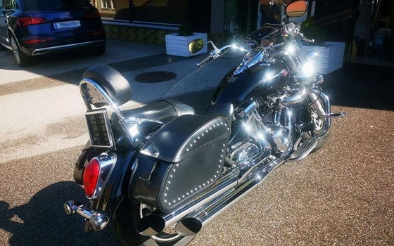 Gebrauchtmotorrad Kawasaki VN 2000 Classic - Bild 3