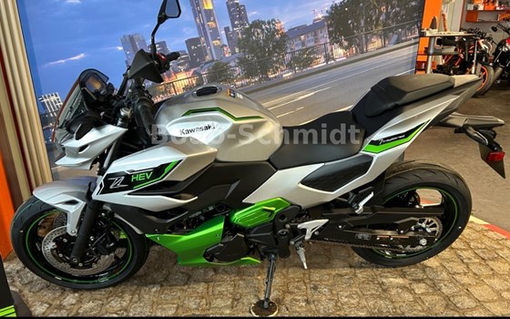 Gebrauchtmotorrad Kawasaki Z7 Hybrid - Bild 3