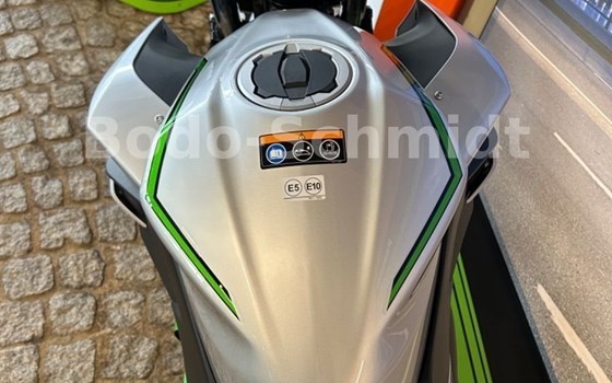 Gebrauchtmotorrad Kawasaki Z7 Hybrid - Bild 4