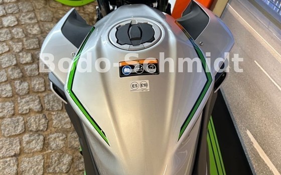 Gebrauchtmotorrad Kawasaki Z7 Hybrid - Bild 5