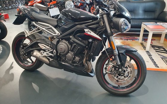 Gebrauchtmotorrad Triumph Street Triple RS - Bild 2