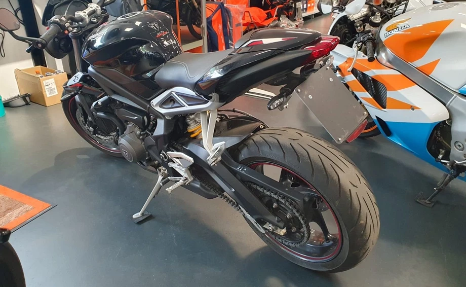 Angebot Triumph Street Triple RS Bild 4: Angebot Triumph Street Triple RS