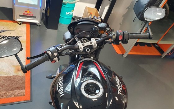 Gebrauchtmotorrad Triumph Street Triple RS - Bild 6