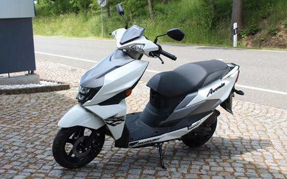 Neufahrzeug Suzuki Avenis 125 - Bild 3