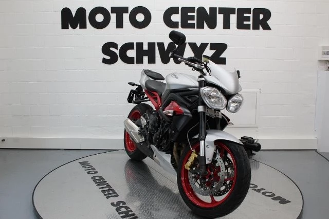 Angebot Triumph Street Triple RX Bild 3: Angebot Triumph Street Triple RX