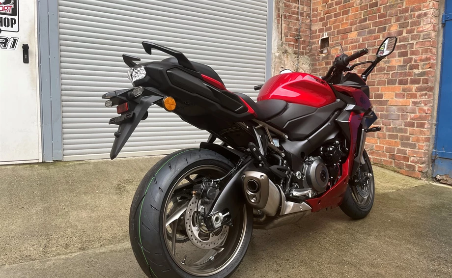 Angebot Suzuki GSX-S1000GT Bild 4: Angebot Suzuki GSX-S1000GT
