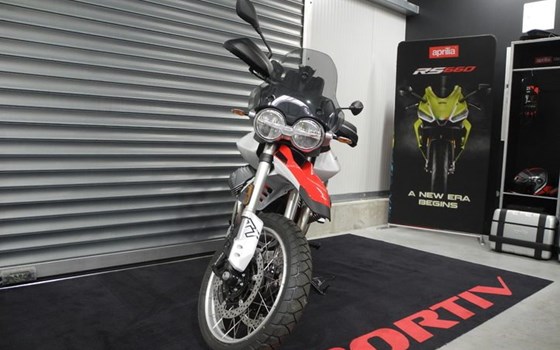 Neufahrzeug Moto Guzzi V85 TT - Bild 3