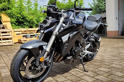 Suzuki GSX-S950