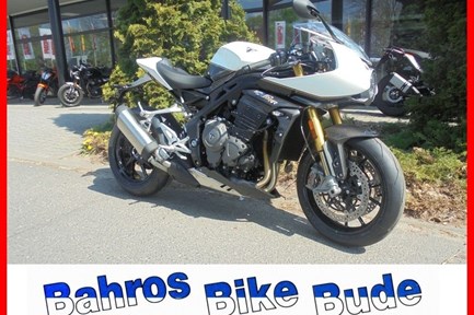 Triumph Speed Triple 1200 RR