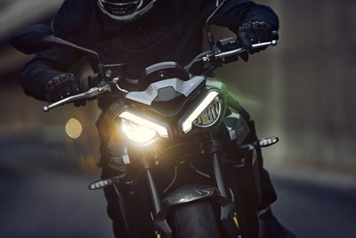 Street Triple R