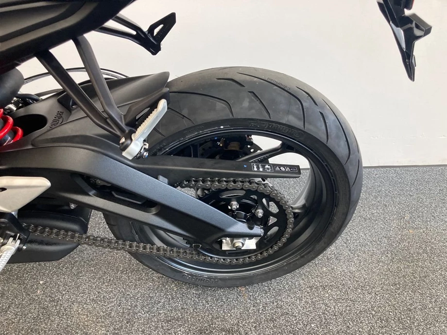 Angebot Triumph Street Triple 765 R Bild 13: Angebot Triumph Street Triple 765 R