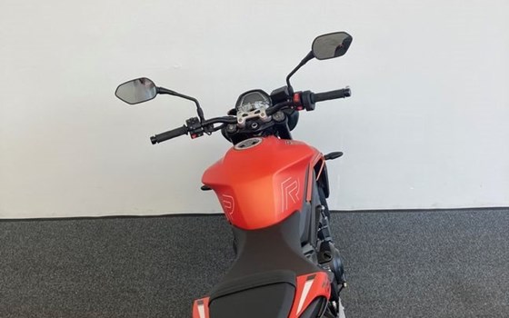 Neufahrzeug Triumph Street Triple 765 R - Bild 14 Neufahrzeug Triumph Street Triple 765 R - Bild 14