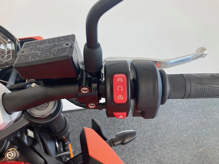 Angebot Triumph Street Triple 765 R Bild 16: Angebot Triumph Street Triple 765 R