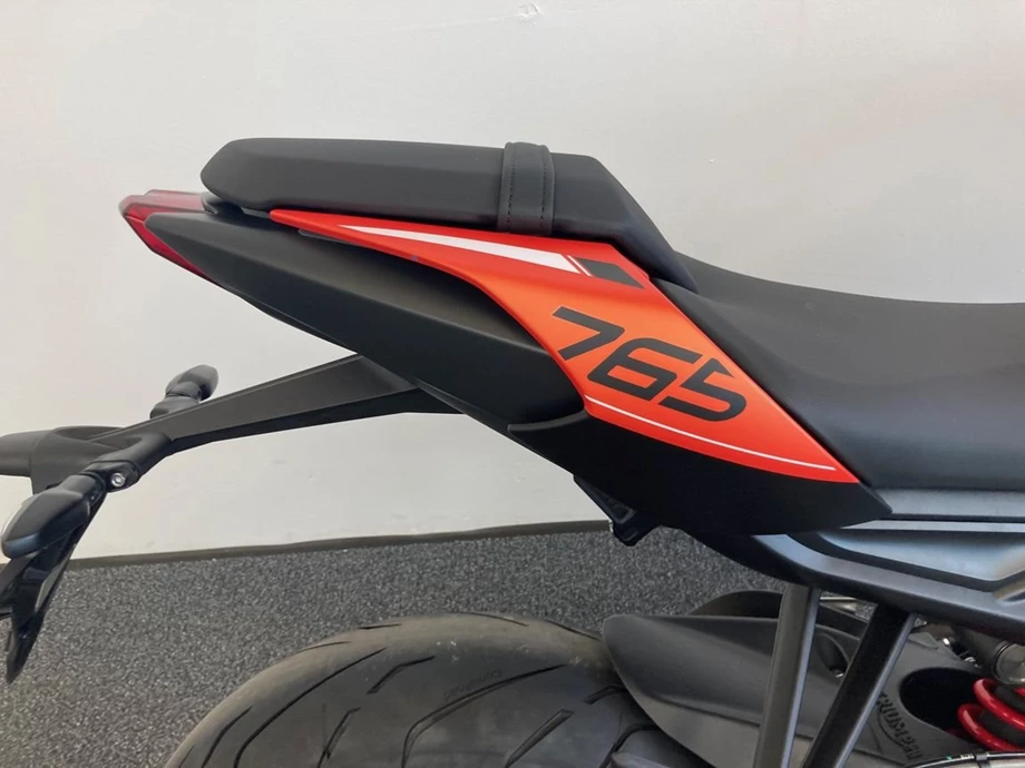 Angebot Triumph Street Triple 765 R Bild 7: Angebot Triumph Street Triple 765 R