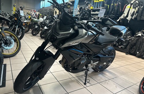 Neumotorrad CFMOTO 450NK