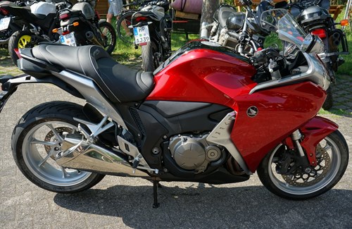 Gebrauchtmotorrad Honda VFR 1200 F