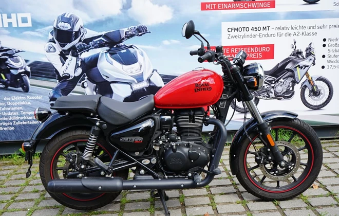 Royal Enfield Meteor 350 Supernova